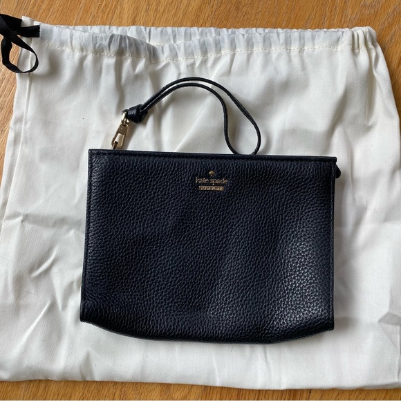 KATE SPADE New York Jackson Street Marlow Black Wristlet - Picture 3 of 9